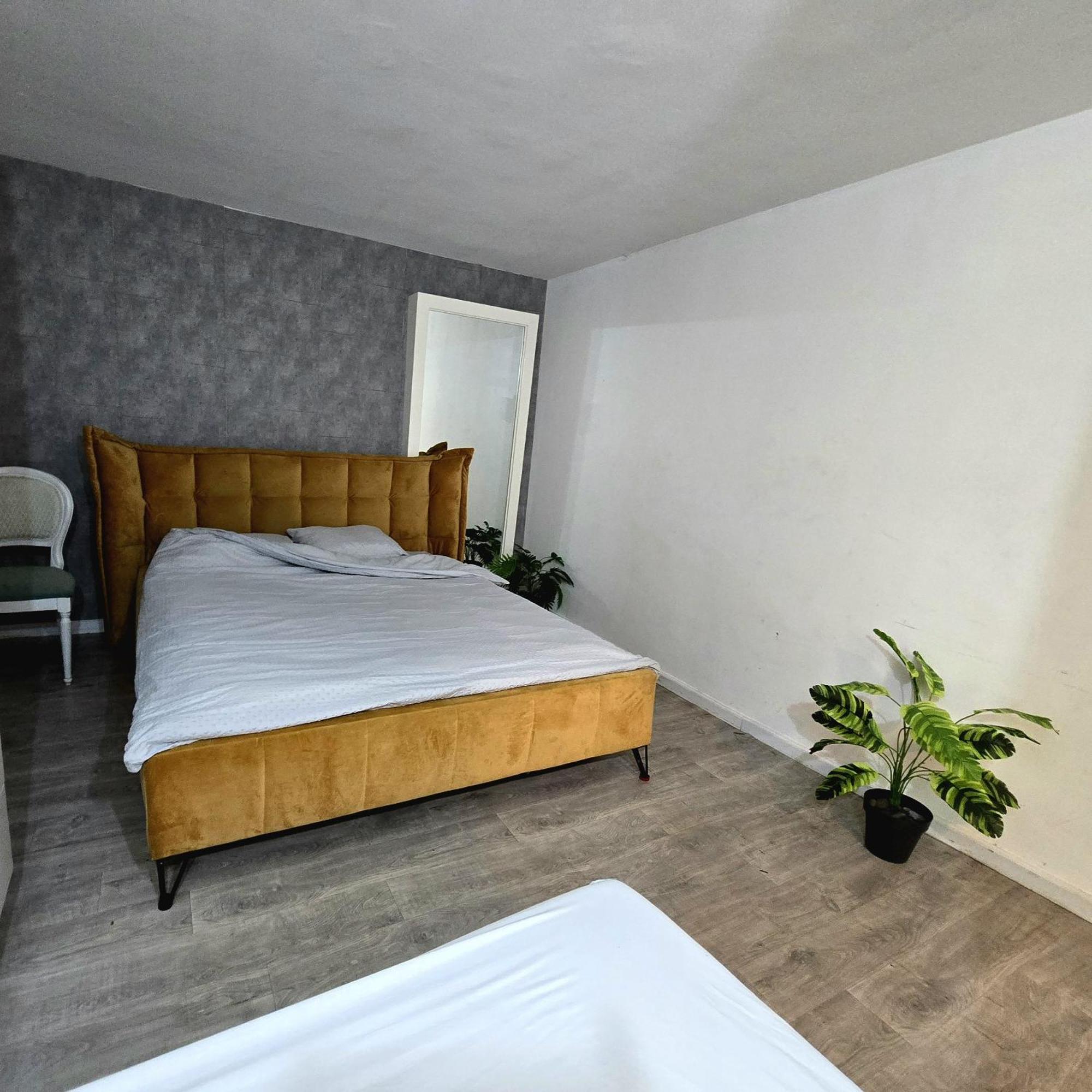 Emile Zola Villa Rishon LeZion Bagian luar foto